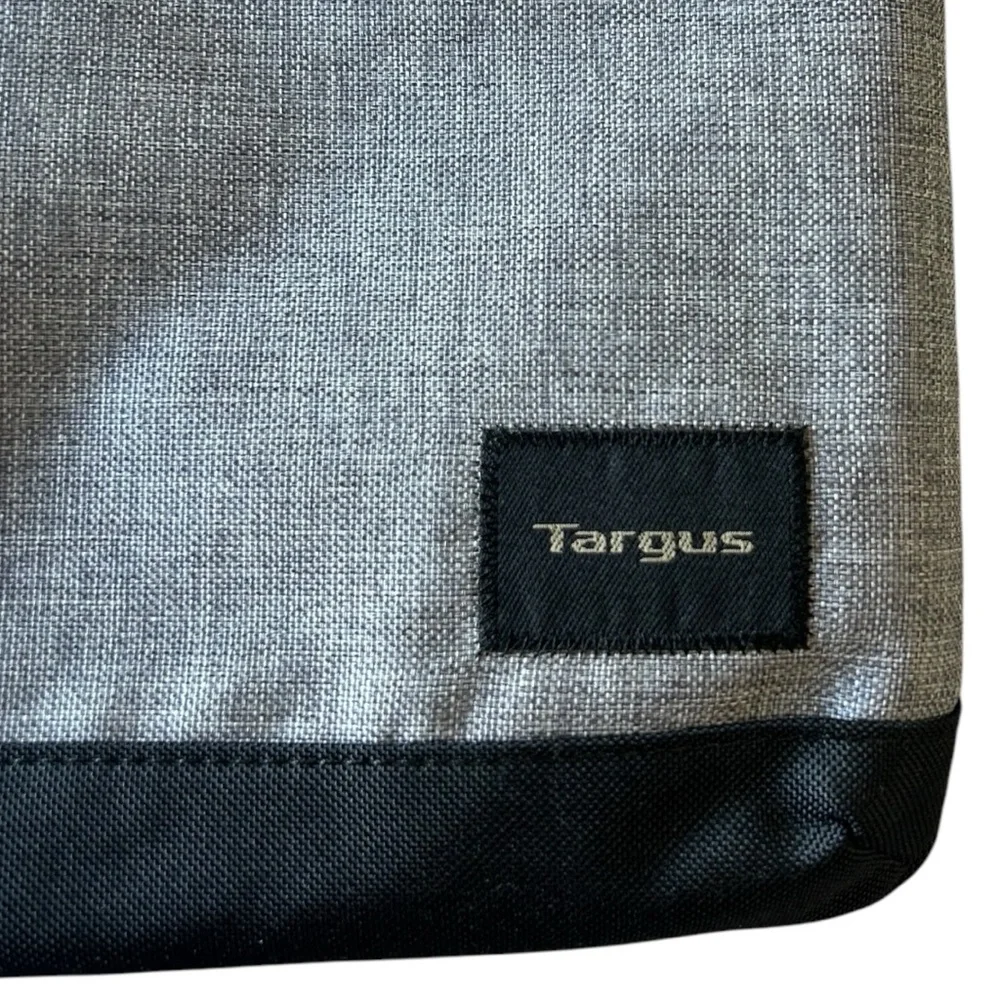 Targus Strata Slipcase‎ (Pewter) Gray Laptop Bag